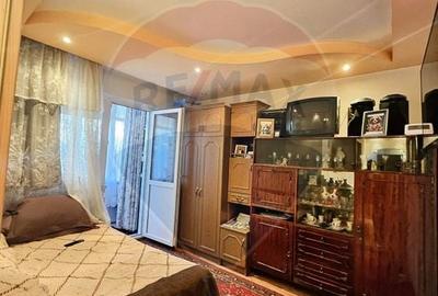 Apartament cu 3 camere semidecomandat, mobilat în Craiovița Nouă - 2