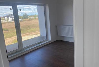 Casă individuală cu 4 camere cu Canalizare în Dragomirești-Vale - 6