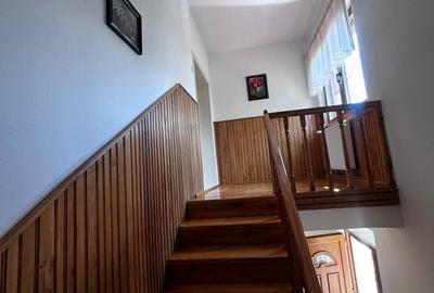 Casă cu 5 camere cu Teren 936 Mp în Central - 11