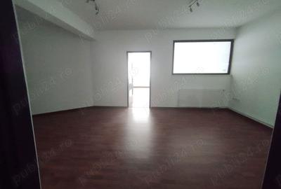 Spațiu comercial, de 200 mp, în Central - 3