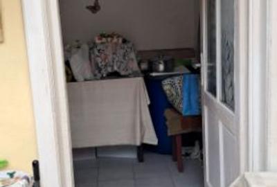 Vand casă cu  3 camere in zona tabacarie - 4