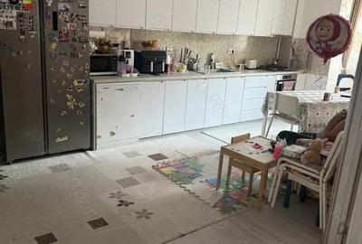 Apartament cu 3 camere decomandat în Florești - 1