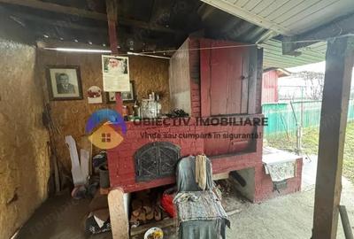 Casă cu 2 camere cu Teren 5200 Mp în Girov - 5