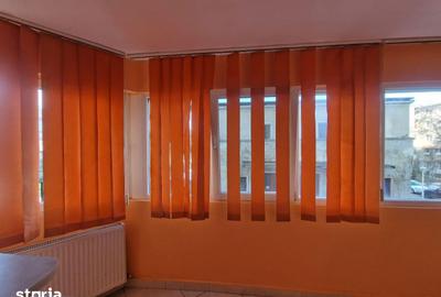 Apartament cu 4 camere semidecomandat în Pantelimon - 2
