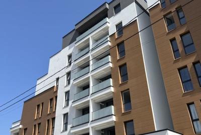 Apartament cu 3 camere decomandat în Săsar