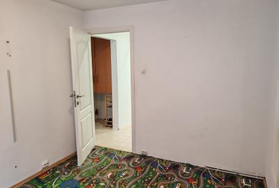 Apartament cu 3 camere decomandat în Astra - 6