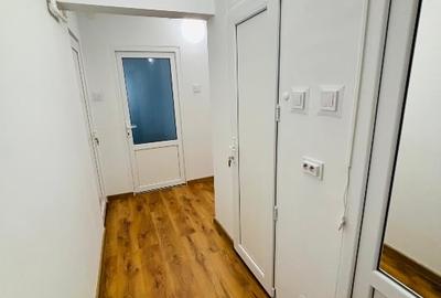 PROPRIETAR - Vand apartament renovat  2 camere - Blvd. Grivitei - 7