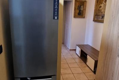 Apartament cu 3 camere decomandat în Nufărul