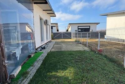 Casă cu 3 camere cu Teren 400 Mp în Bârnova