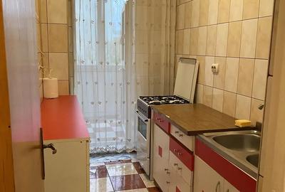 Garsoniera de inchiriat - Bd. Ghencea - Stadion Steaua - tramvai 41 - 4