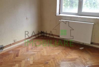 Apartament 3 camere decomandat, Etaj 1 ,Zona Triaj - 2