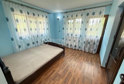 Casă individuală cu 7 camere cu Teren 400 Mp în Holboca - 4