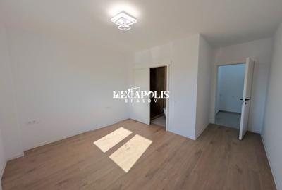 Apartament cu 3 camere decomandat în Tractorul - 9