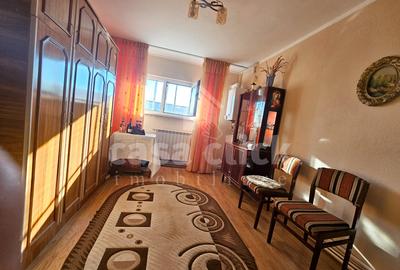 Apartament cu 2 camere decomandat în Vest