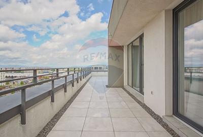 Penthouse cu 4 camere decomandat în Tractorul - 34