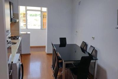 Apartament cu 2 camere decomandat în Republicii