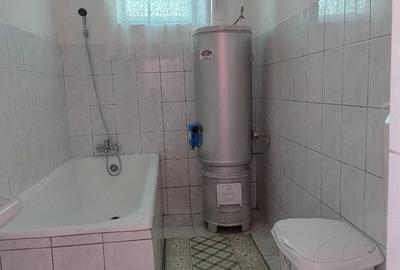 Casă cu Teren 1055 Mp în Central - 7
