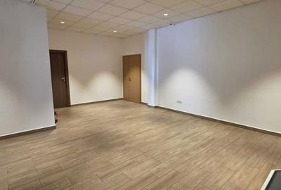 Spațiu comercial, de 663 mp, în Central - 5