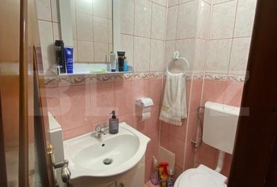 Apartament cu 2 camere, 61,5 mp, cartier Burdujeni - 9