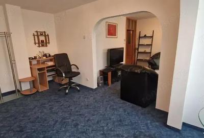 Apartament cu 4 camere decomandat în Micro IV - 5