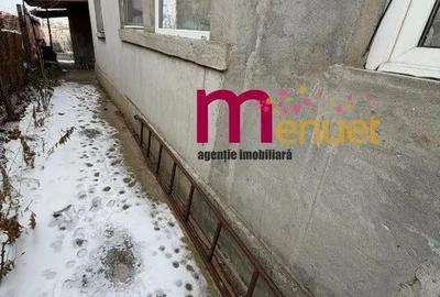 Casă cu 5 camere cu Garaj în Piața Nouă - 4