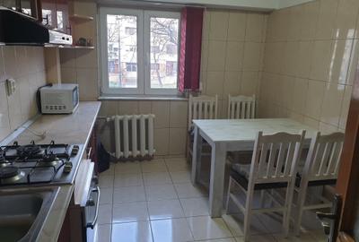 Apartament cu 3 camere decomandat, mobilat în Dacia - 10