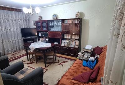 Apartament cu 3 camere decomandat în Cug - 4