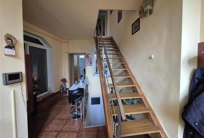 Casa 4 camere + spatiu comercial 55 mp, zona centrala Casa 4 camere + spatiu comercial 55 mp, zona centrala - 2