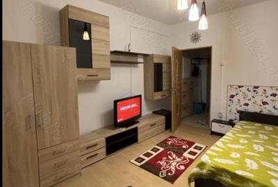 Garsonieră semidecomandată în CET