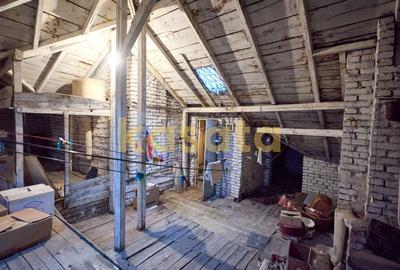 CASĂ CLASICĂ DE VANZARE CU POTENȚIAL PREMIUM ÎN ZONA 1 MAI - 34