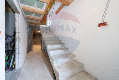 2 case cu curte proprie - locatie centrala - 15