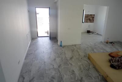 Casă cu 4 camere cu Canalizare în Clinceni - 6