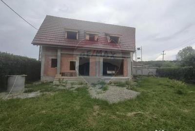 Casă cu 5 camere cu Teren 550 Mp în Central - 7