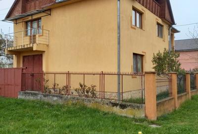 Casă cu 4 camere în Exterior Vest - 2
