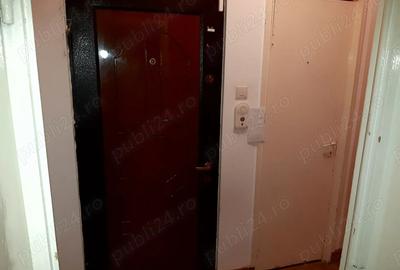 Vand apartament 2 camere Aleea Rogerius Oradea, bl E - 5