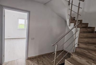 Casă individuală cu 4 camere cu Canalizare în Central - 5