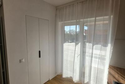 Apartament cu 3 camere semidecomandat în Central - 4