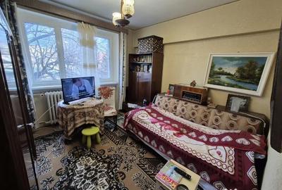 Apartament cu 3 camere decomandat în 1 Mai - 15
