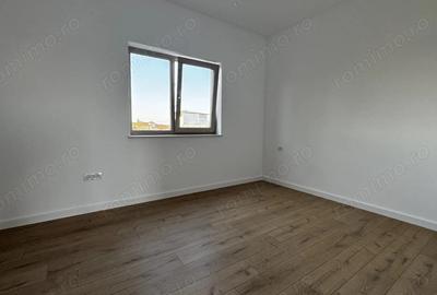 Apartament cu 3 camere semidecomandat în Remetea Mare - 2