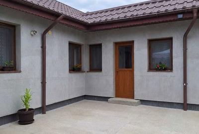 Casă cu 3 camere în 23 August (Cațelul) - 2