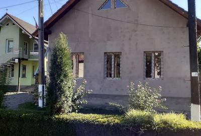 Casă cu 3 camere în Gurghiu - 1