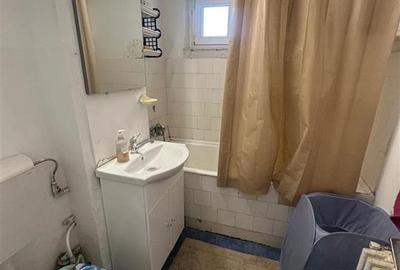 Apartament cu 3 camere decomandat în Alexandru cel Bun - 9