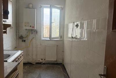 Apartament cu 3 camere nedecomandat în Central - 3