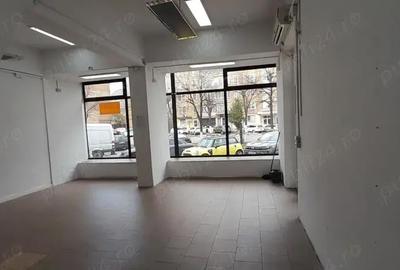 Spațiu comercial, de 80 mp, în Central - 1