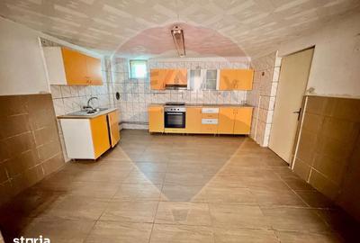 Casă cu 4 camere cu Teren 292 Mp în Central - 5