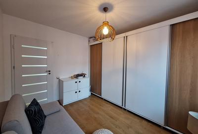 Apartament cu 3 camere semidecomandat, mobilat în Florești - 8
