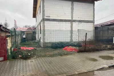 Casă cu 4 camere cu Teren 255 Mp în Central