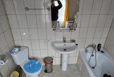Casă cu Teren 6330 Mp în Poienari - 3