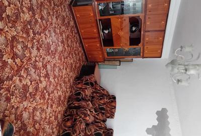 Casă cu 5 camere cu Teren 800 Mp în Central - 2