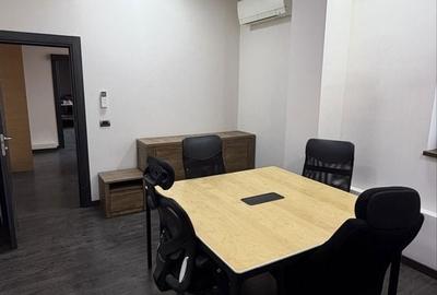 Spațiu comercial, de 74 mp, în Central - 3